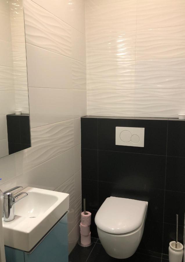 Elegant Dans Le Quartier Concorde A Appartement *