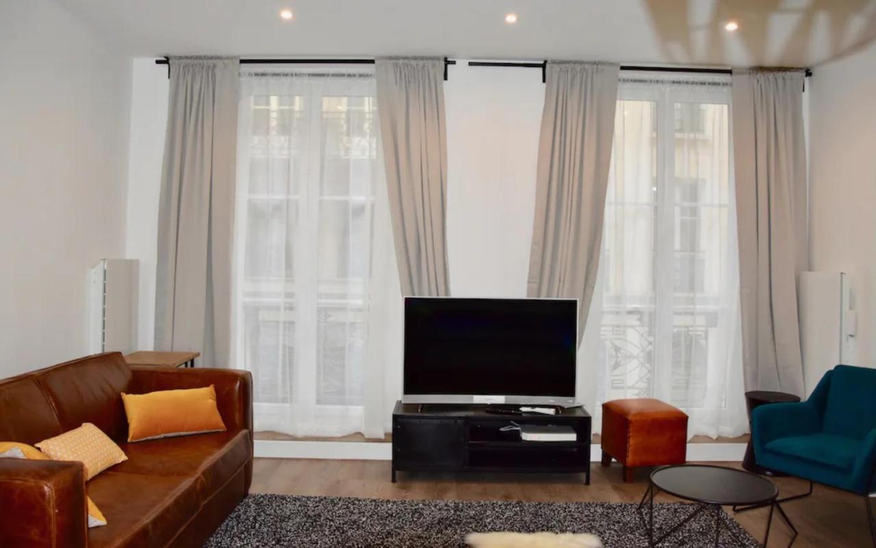 Appartement Elegant Dans Le Quartier Concorde A *